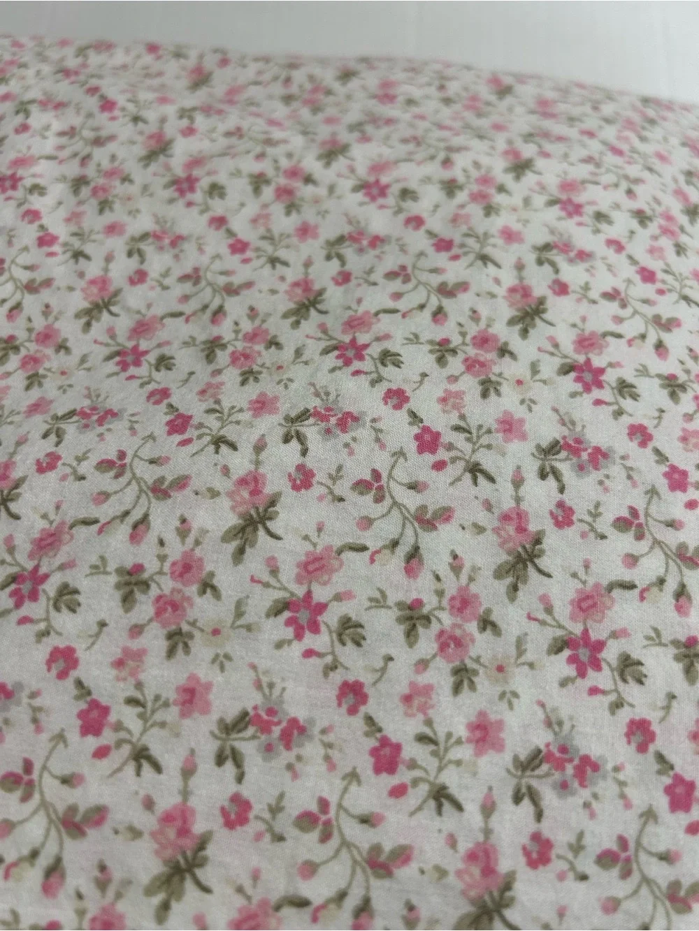 Laura Ashley Classic Floral Pattern Full Fitted Sheet Miniature Pink  Blossoms